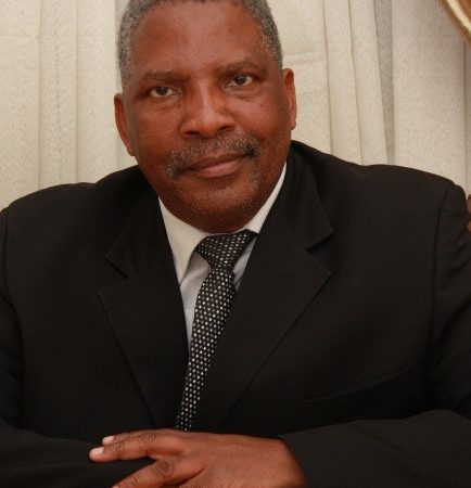 Dr Samson Makhado